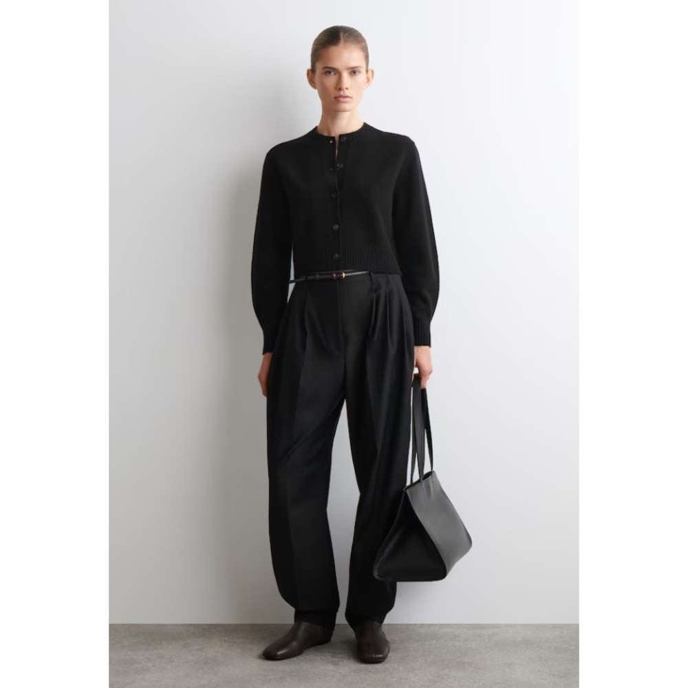 COS Merino Wool Cropped Cardigan Womens XS Black Excellent - Picture 2 of 4
